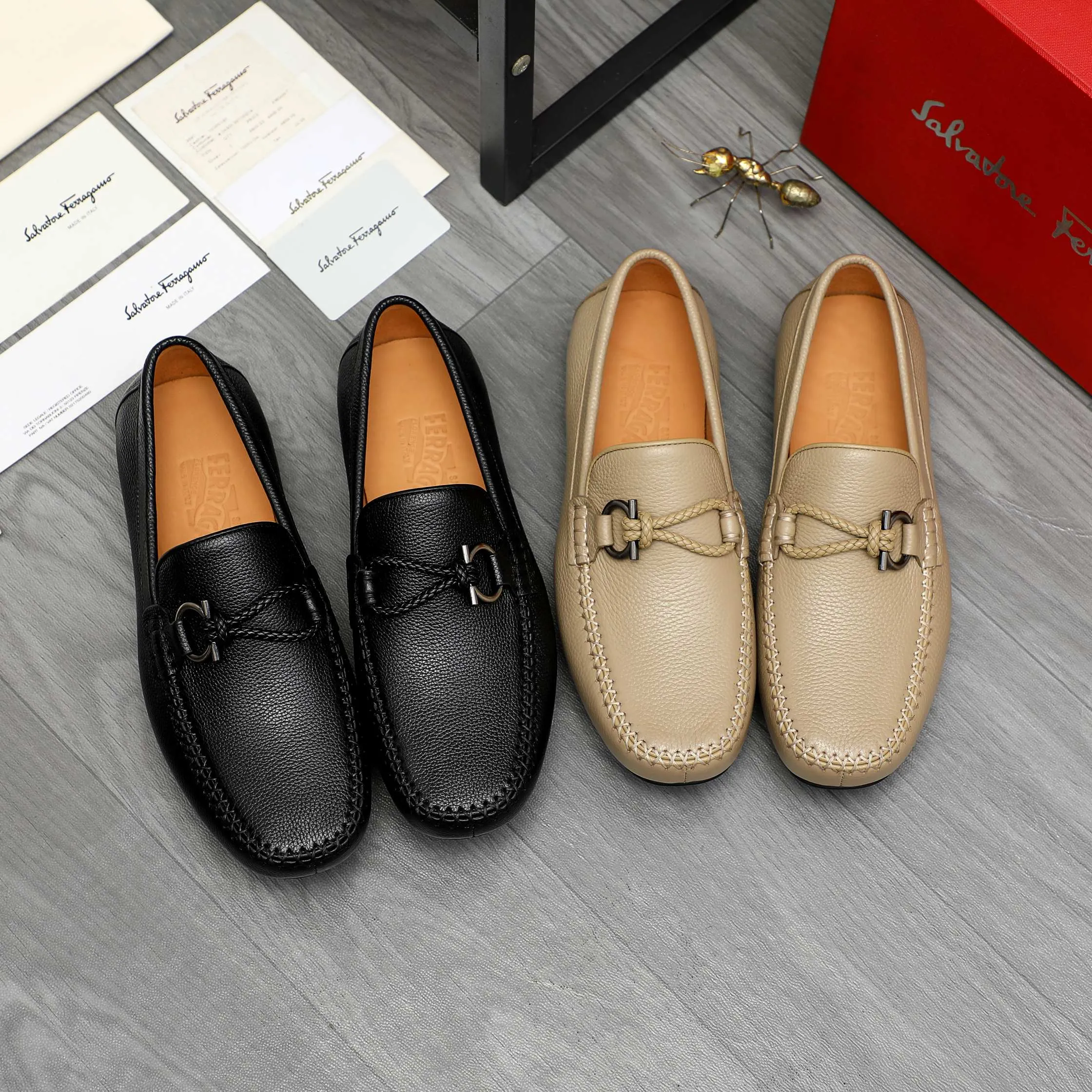 Men's shoes 💰480 Product trademark: Ferragamo "Ferragamo" casual slip-on shoes Regular size: 38-45 (45 is custom-made and non-returnable) Product materials: Selected pebbled cowhide upper, cowhide lining, rubber outsole